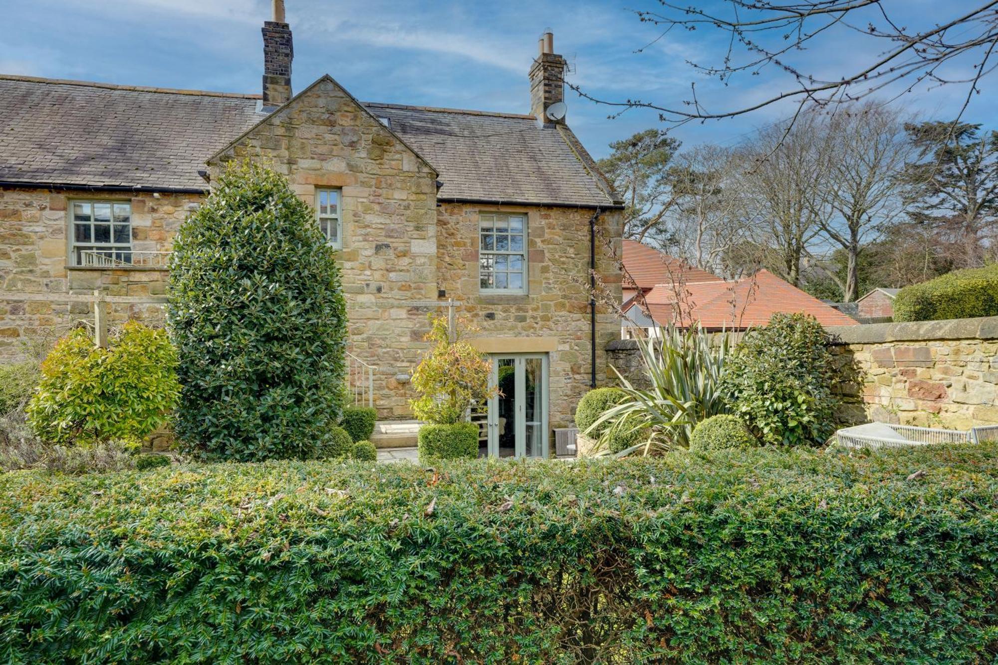 Spence Lodge: Beautiful 2-Bedroom Stone Cottage Alnmouth Exterior photo